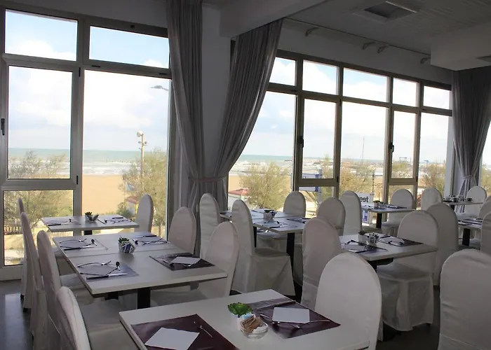 Universal 세니갈리아